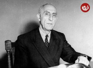 عکس؛ سفر در زمان؛ «مراسم چهلم دکتر مصدق در خانه اش در احمدآباد»؛ سال 46