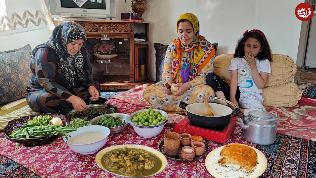 ببینید؛ غذای روستایی در ایران؛ پخت خورشت گوجه سبز