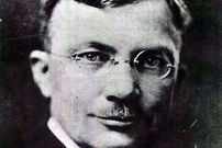 سفر در زمان؛ انقلاب ۱۹۱۷ روسیه، ایران را از فشار ناحیه شمال نجات داد؛ بلشویک‌ها قروض ایران به روسیه تزاری را بخشیدند