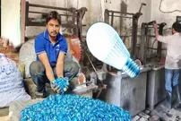 (ویدئو) مراحل تماشایی تولید انبوه سرپیچ لامپ ال ای دی در پاکستان