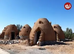 تصاویر؛ معماری بامزه یک کاروانسرا نزدیک اصفهان که شبیه بستنی قیفی است