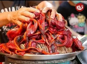 ببینید| غذای خیابانی در تایوان؛ مارماهی پخته شده با نودل در تاینان