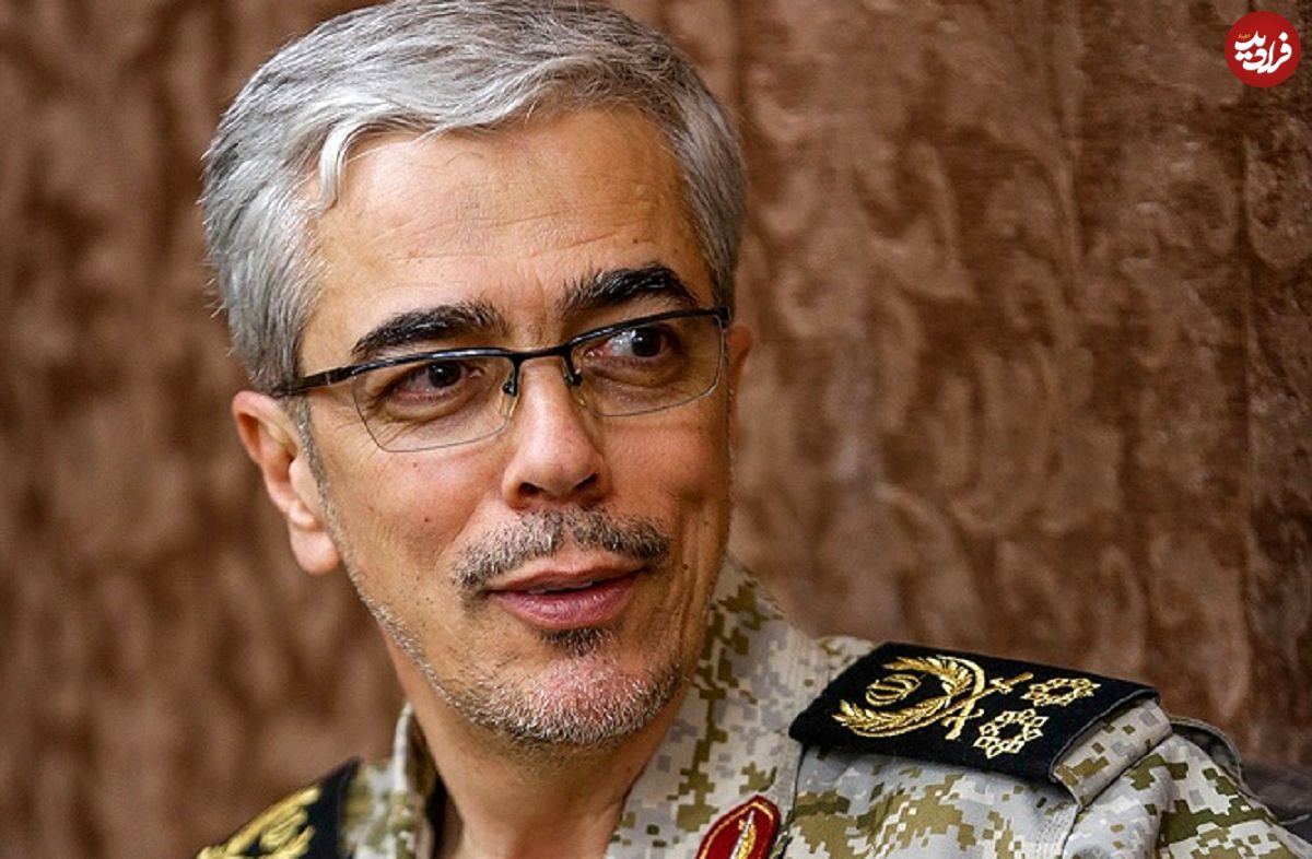 عکس؛ سفر در زمان؛ «سرلشکر باقری در کنار برادرش حسن باقری» در ایام جنگ؛ اوایل دهه 60