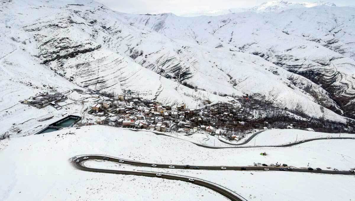 (ویدئو) ارتفاع حیرت‌انگیز برف در گردنه ژالانه کردستان 