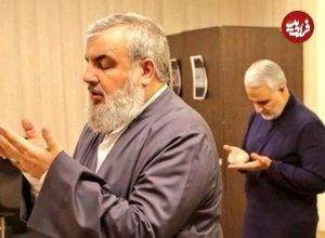 عکس؛ سفر به تاریخ؛ چهرۀ متفاوت «سید حسن نصرالله» در جوانی در جمع رزمندگان ایرانی؛ دهۀ 60