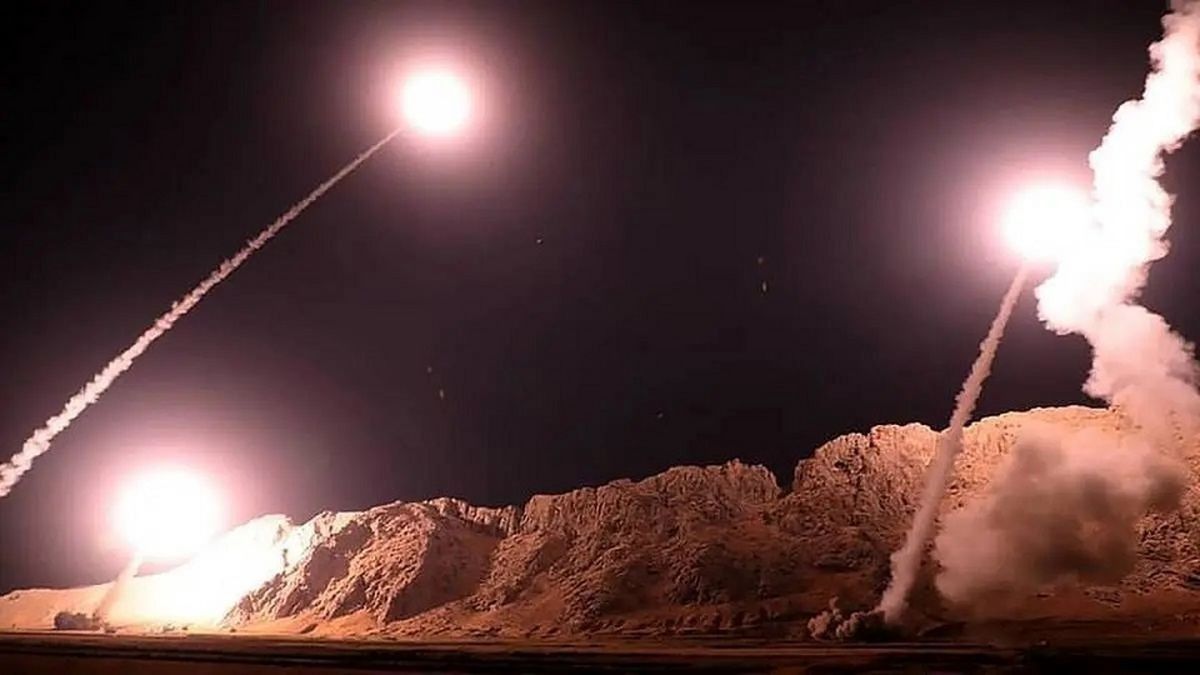(ویدئو) لحظه شلیک موشک‌های ایران به سمت سرزمین‌های اشغالی