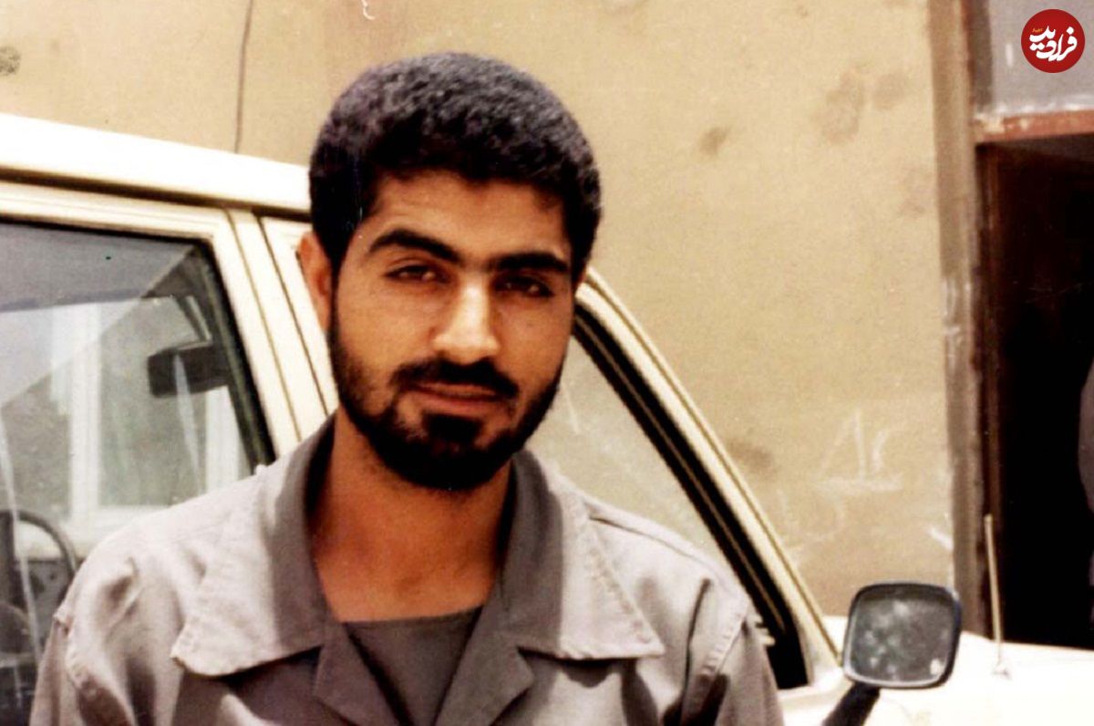 عکس؛ سفر در زمان؛ «سردار سلیمانی در کنار برادرش احمد»؛ قبل از انقلاب