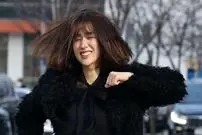 عکس| سفر زمان؛ چهرۀ خندان «پارک ها سان» (ملکه اینهیون) در پشت‌صحنه سریال «دونگ‌یی»