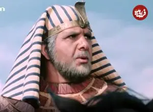 عکس| سفر در زمان؛ «پوتیفار، کیمونی و رودامون» در دیدار با رهبر انقلاب؛ سال 88