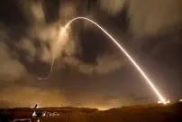ببینید؛ لحظه عبور موشک ایران از گنبد آهنین