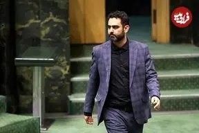 خبرگزاری تسنیم: امیرحسین ثابتی 126 کلمه گفت که 2 کلمه اولش «ریاکاری» و بقیه اش «دروغ محض» بود: با «عربده» هایش مجلس را به توپ می بندد