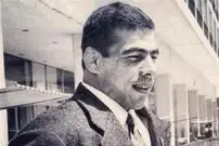 عکس| سفر زمان؛ «شهلا توکلی» در مراسم تشییع همسرش «غلامرضا تختی»؛ سال 46