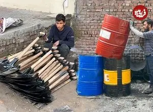 ببینید| مراحل ساخت بیل با بازیافت بشکه های قدیمی نفت در پاکستان