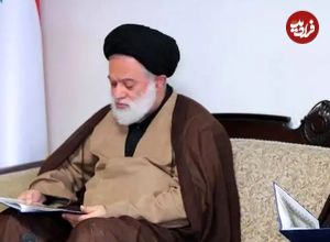 عکس| سفر زمان؛ «سید مصطفی خامنه‌ای» در مراسم ترحیم کارگردان سریال «یوسف پیامبر»