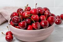 میوه تابستانی که کلسیم بیشتری از شیر دارد؛ دیگر کدام میوه ها منبع کلسیم هستند؟