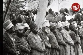 عکس| سفر زمان؛ درباریان در مراسم «سلام نوروزی» در دوران قاجار