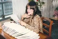 شعر عاشقانه روز؛ یک اثر عاشقانه و زیبا از غاده‌السمان، شاعر سوری