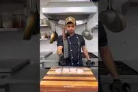 ببینید| غذای خیابانی در ایران؛ هنرنمایی دو آشپز ماهر در تهیه کباب فرانسوی