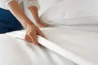 این علامت کمتر شناخته شده سرطان می‌تواند هر روز صبح روی ملحفه‌ها ظاهر شود
