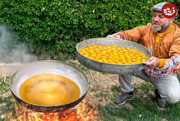 ببینید؛ غذای روستایی در آذربایجان؛ پخت یک غذای سنتی با گوجه و تخم مرغ