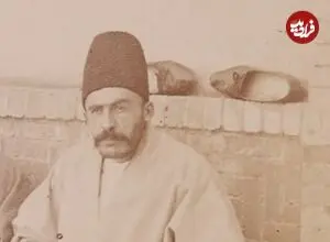 عکس| سفر زمان؛ عکس یادگاری «منشی‌های خزانه‌داری سلطنتی» در زمان ناصرالدین‌شاه