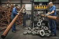 ببینید| مراحل تولید مهره از طریق بازیافت میلگردهای زنگ زده در پاکستان