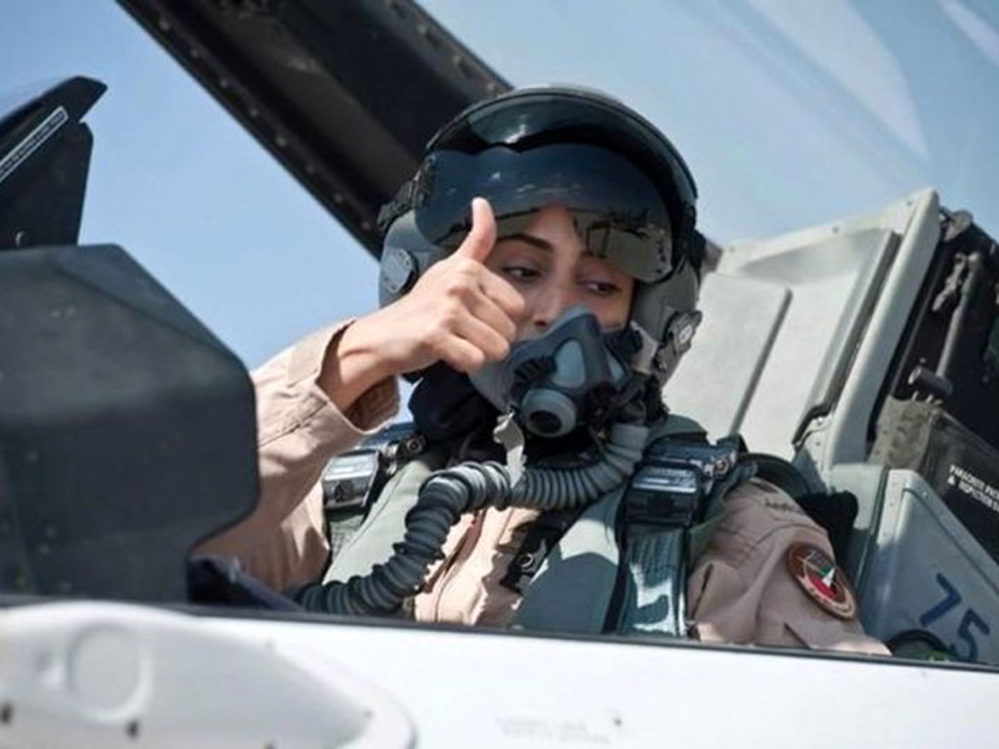(ویدئو) مریم المنصوری؛ داستان اولین خلبان زن جت جنگنده در امارات متحده عربی