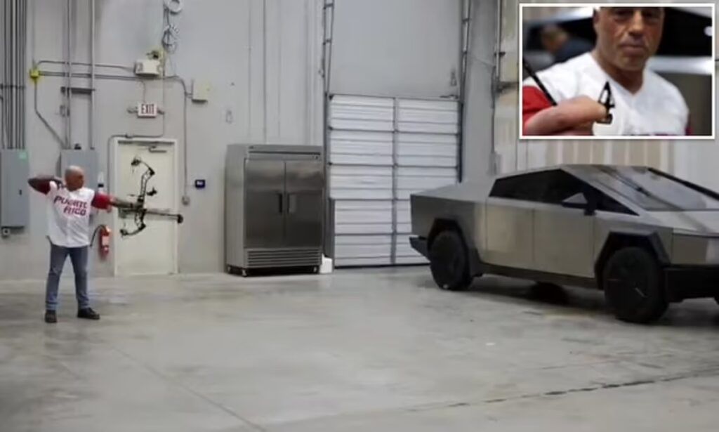 (ویدیو و عکس) تست بدنه‌ی سایبرتراک تسلا با تیرکمان توسط جو روگان