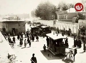عکس| سفر به ایران قدیم؛ حیاط خانۀ یک «عتیقه‌فروش یهودی» در دوران قاجار
