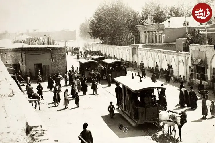 عکس| سفر به ایران قدیم؛ حیاط خانۀ یک «عتیقه‌فروش یهودی» در دوران قاجار