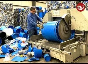 ببینید| مراحل بازیافت بشکه های قدیمی و تولید گالن پلاستیکی در پاکستان