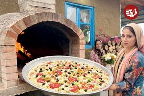 ببینید؛ غذای روستایی در ایران؛ ساخت تنور و پخت یک پیتزای بزرگ در آن