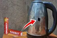 (ویدئو) اگر کتری برقی سوراخ شد، چگونه با باتری 1.5 ولتی تعمیرش کنیم؟