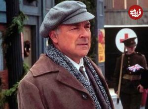 عکس| سفر زمان؛ چهرۀ «الک کینگ» (قصه‌های جزیره) در آخرین فیلمش در 72 سالگی