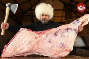 ببینید| غذای روستایی در روسیه؛ تهیه سوسیس و همبرگر خانگی با گوشت گاو در روستا