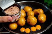 ببینید؛ طرز تهیه یک کوکوی متفاوت با سیب زمینی و تن ماهی به روش آشپز آمریکایی