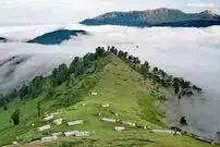 ( ویدیو)  تصاویر رویایی حرکت ابرها بر فراز تپه‌های گیلان