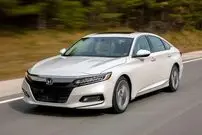 هوندا آکورد؛ رقیب جذاب کیا اپتیما در ایران