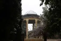 تصاویر| بارش برف در حافظیه