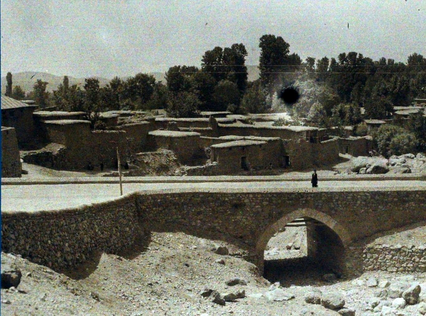 (عکس) اینجا میدان تجریش است؛ یک قرن قبل!