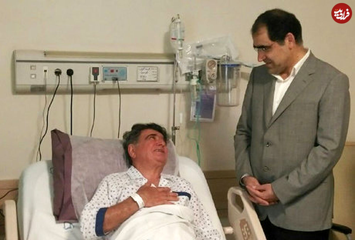 (تصاویر) عیادت وزیر بهداشت از شجریان