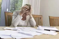 چگونه بدهی مالی خود را پرداخت کنیم؟