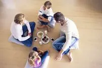 فواید سلامت غذا خوردن روی زمین