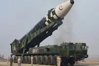 رهبر کره شمالی به یک خودرو لانچر موشک بالستیک بالاترین مدال افتخار کشور را داد!