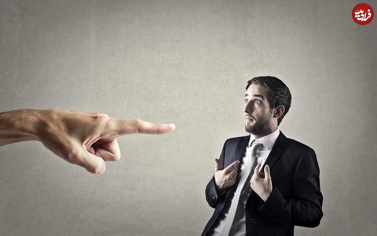 چرا بعضی هرگز اشتباه‌شان را گردن نمی‌گیرند؟