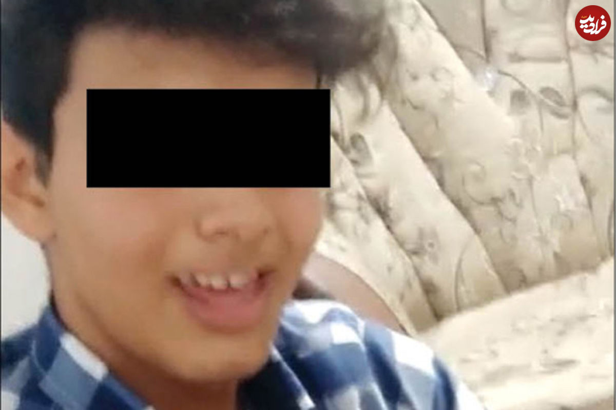 سلفی گرفتن با جسد پدر و مادربزرگ بعد از قتل