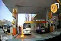 (ویدئو) عاقبت تکان دهنده روشن کردن عمدی فندک در پمپ بنزین!