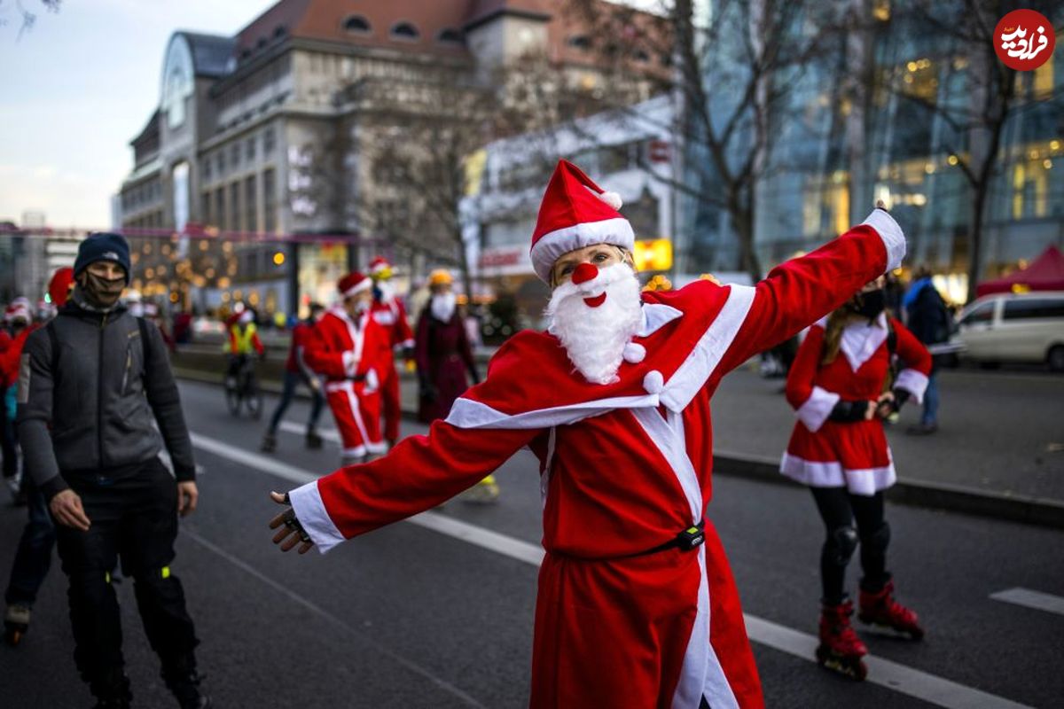 تصاوير/ کار‌های عجیب و غریب بابانوئل‌های آلمانی