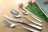 چند راهکار خوب برای از بین بردن لکه و برق انداختن قاشق و چنگال