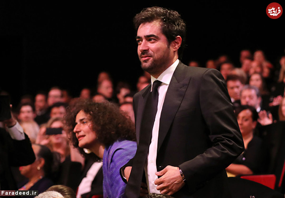 تصاویر/ شهاب‌حسینی لحظه دریافت جایزه بهترین بازیگر